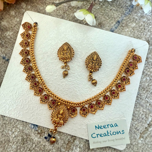 Necklace & Earrings Set